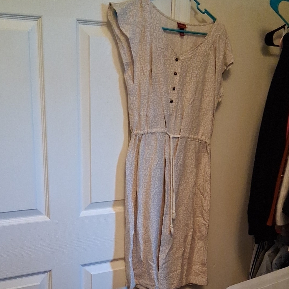Elegant Cream Button-Down Dress